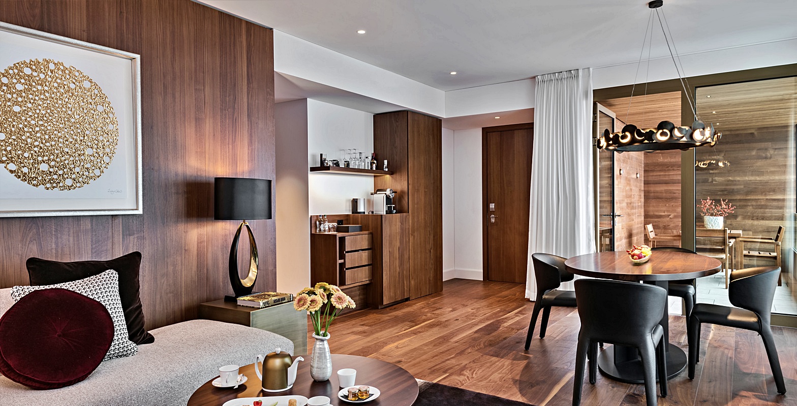 컨템포러리 레이크뷰 파노라마 스위트