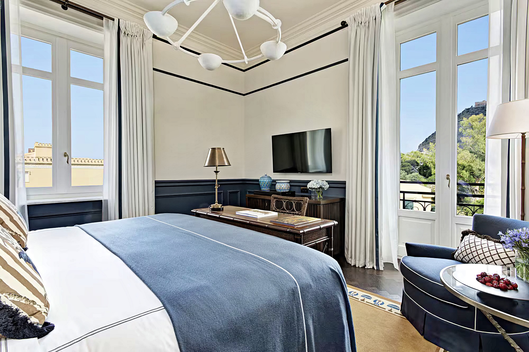 디럭스 룸 위드 씨뷰 & 테라스