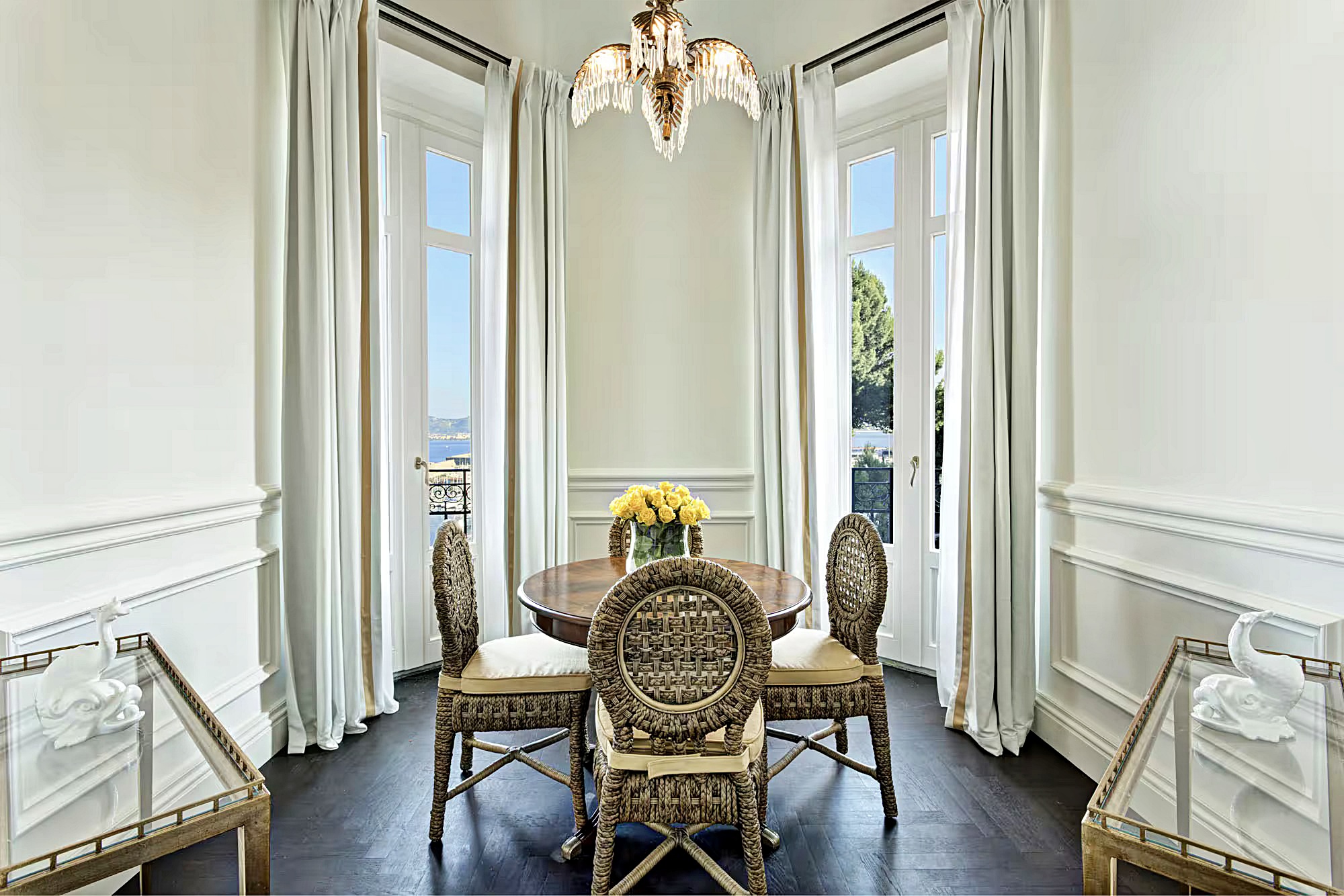 타워 스위트 위드 씨뷰